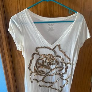 Express t shirt with sequined rose